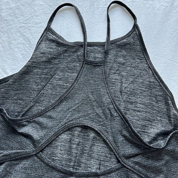 Lululemon workout tank top - Picture 3 of 3